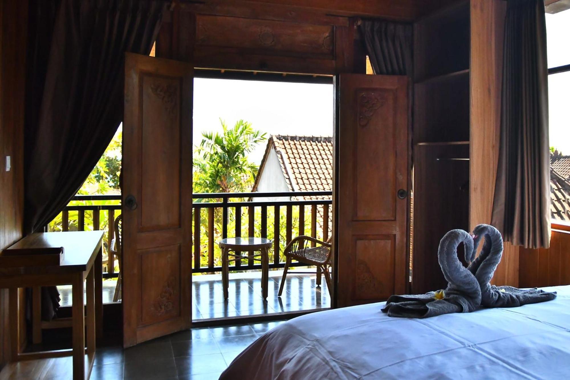 Putra'Lebah Amed Guest House מראה חיצוני תמונה