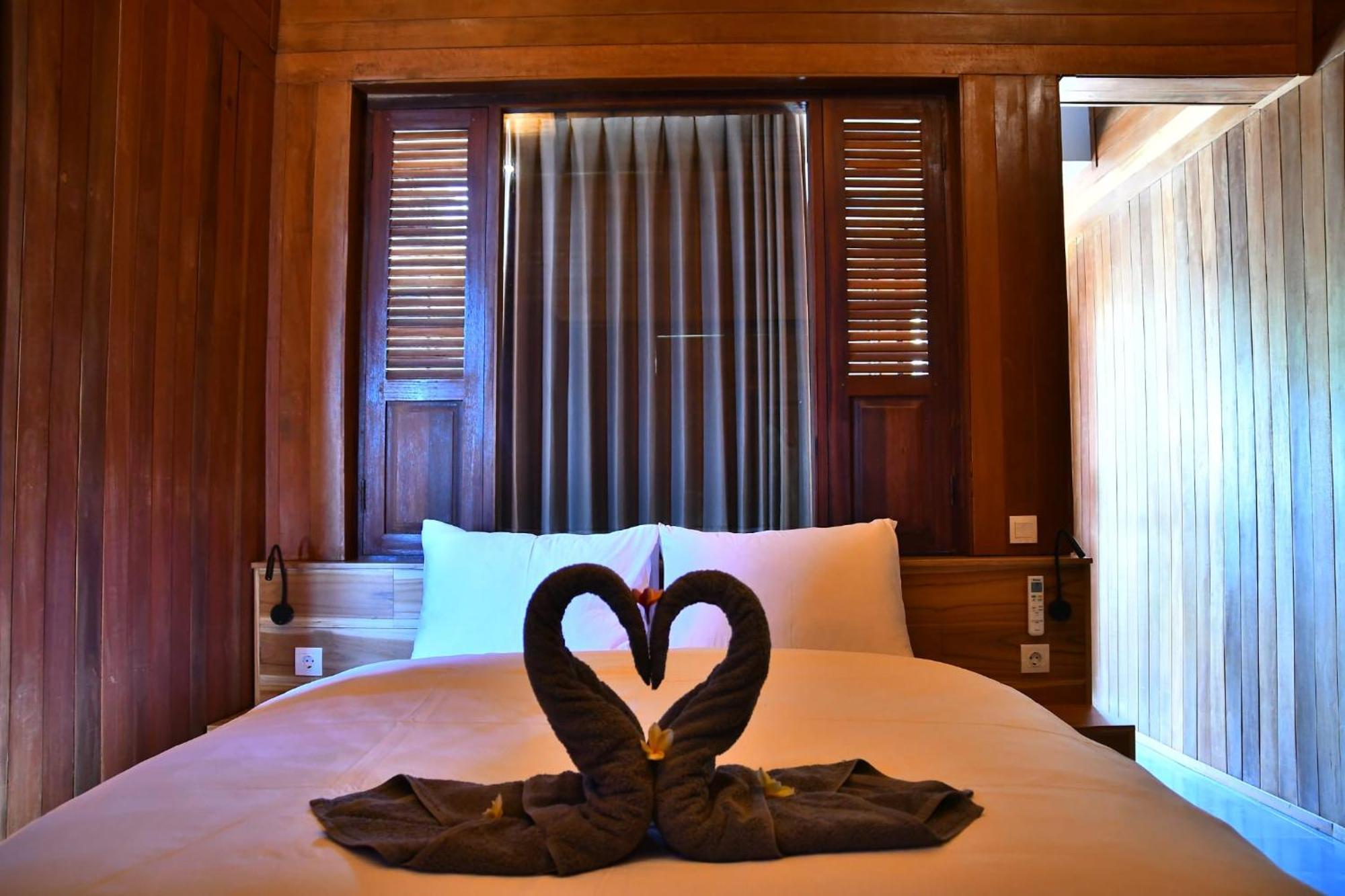 Putra'Lebah Amed Guest House מראה חיצוני תמונה