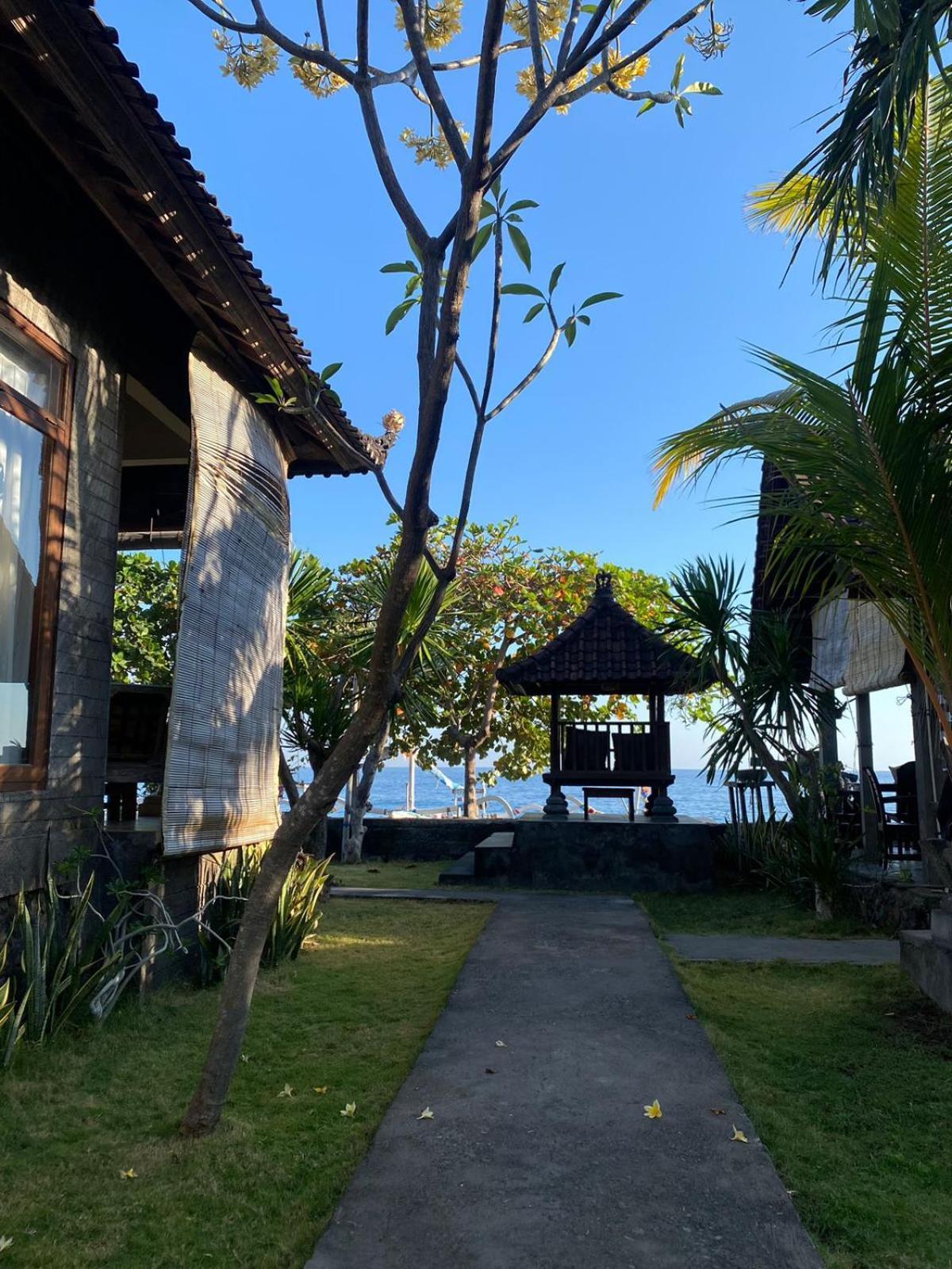 Putra'Lebah Amed Guest House מראה חיצוני תמונה