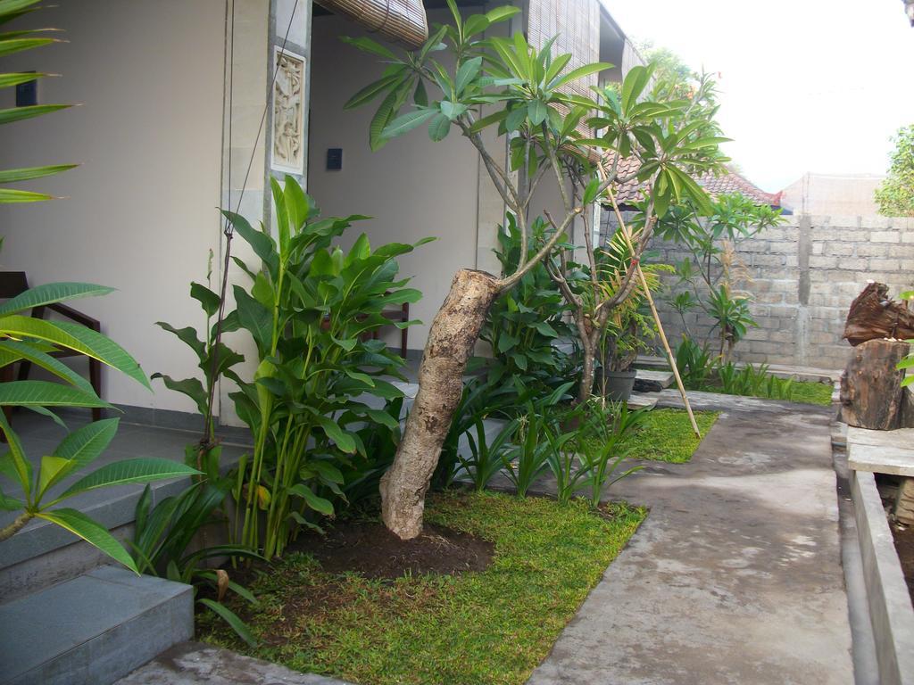 Putra'Lebah Amed Guest House חדר תמונה